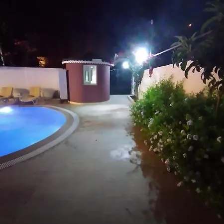 Διαμέρισμα Tatil Evi 5 *